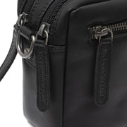 Samui Full-Grain Leather Crossbody Bag para Mujer - Structured Side Profile Showing Gusset Depth &amp; Expansion Capacity