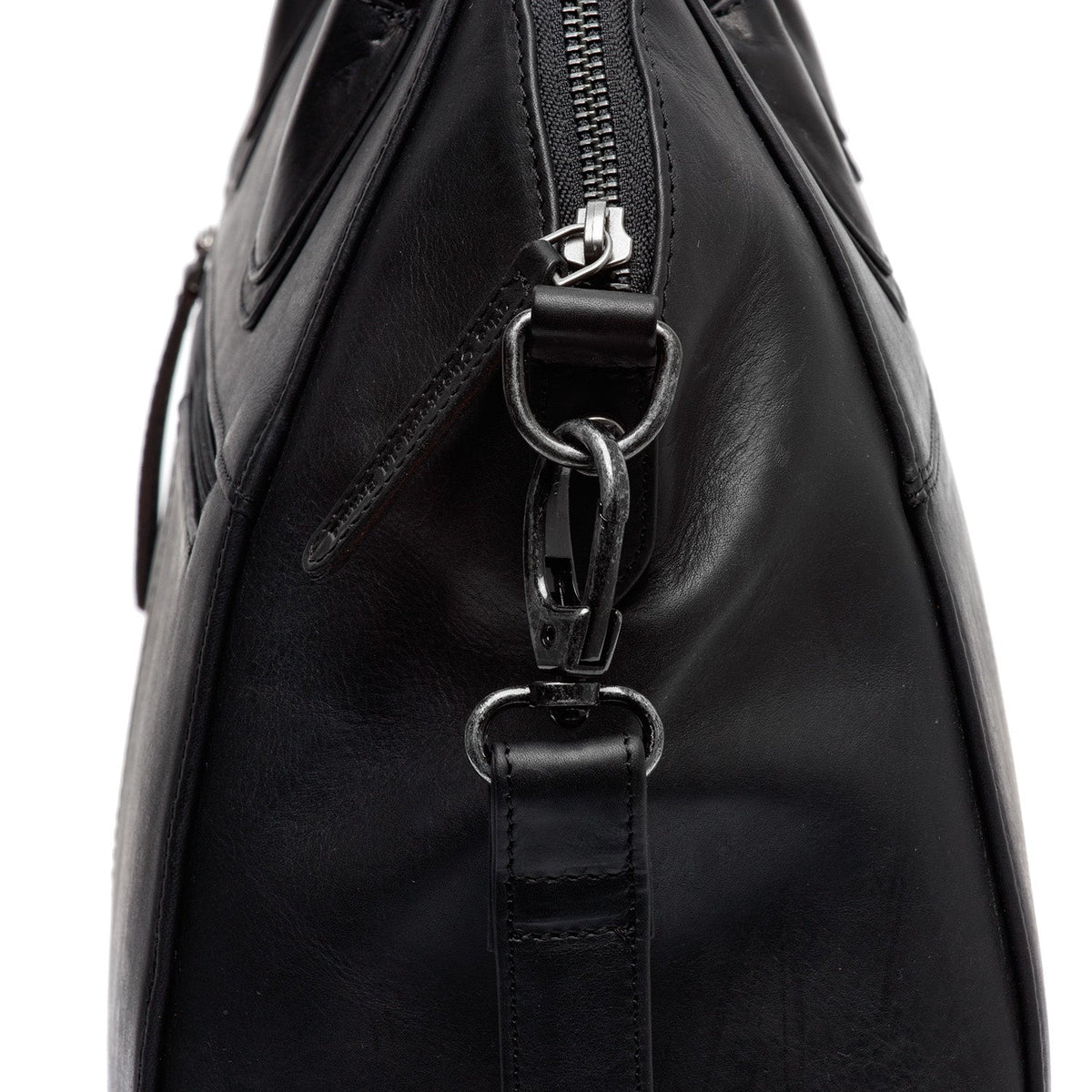 Authentic 100% Full-Grain Leather Grain Texture & Heavy-Duty Seam Stitching Detail