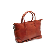 
Tailored Rib Cuffs & Hem Craftsmanship Construction Detail on Pergamino Bolso de mano de cuero flor