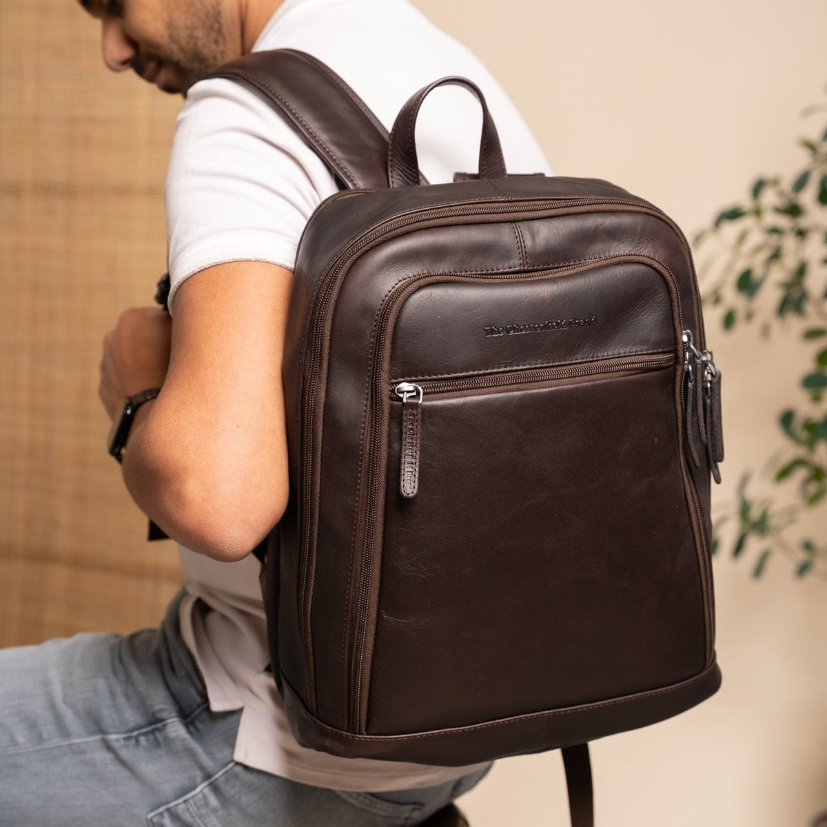 Detroit Full-Grain Leather Laptop Backpack para Mujer – Vista alternativa del producto 2