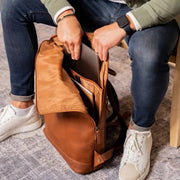 Larsson Full-Grain Leather Laptop Backpack para Mujer – Vista alternativa del producto 3