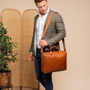 Frazer Full-Grain Leather Laptop Bag para Mujer – Vista alternativa del producto 3