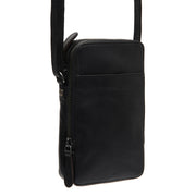 
Alesund Cuero Flor Integral Phone Bag en clásico 100% cuero flor integral - Vista frontal y silueta entallada | Comprar online