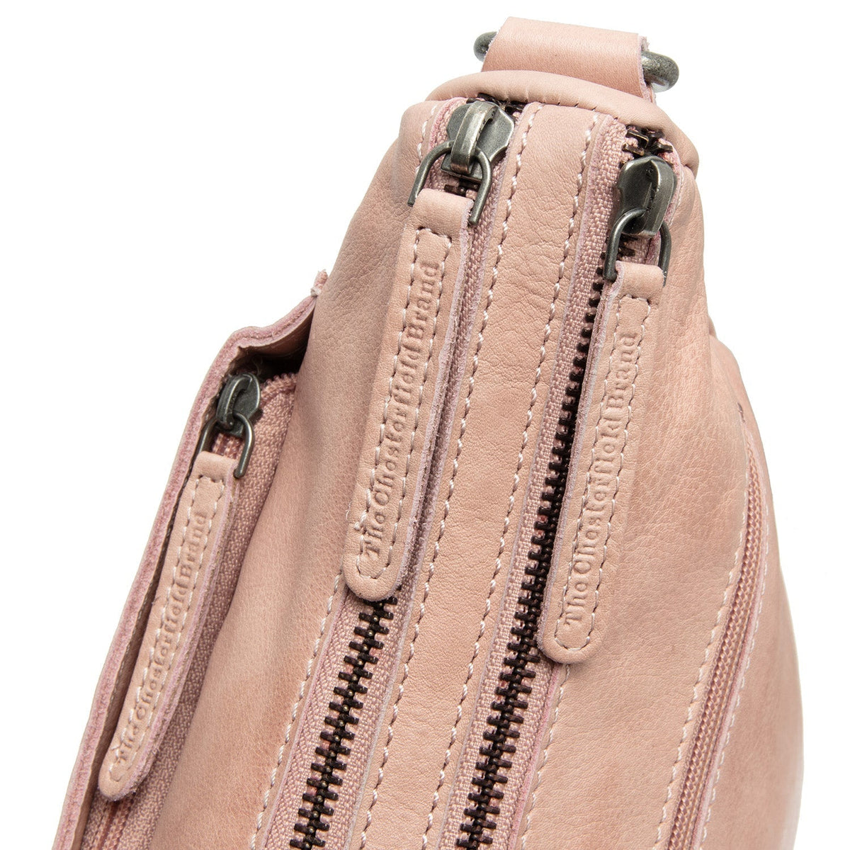 
Vista interior Showing Dedicated Padded Laptop Sleeve & Multi-Compartment Organization