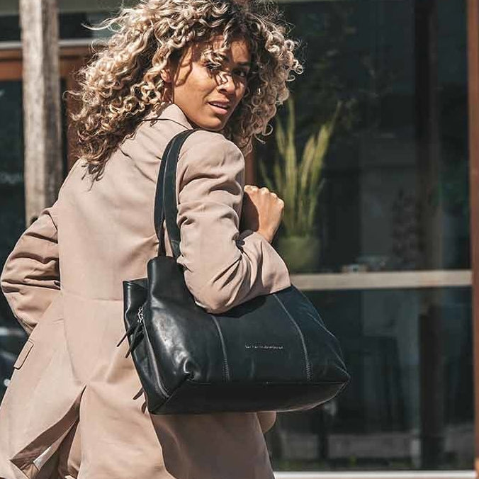 Gail Full-Grain Leather Shoulder Bag para Mujer