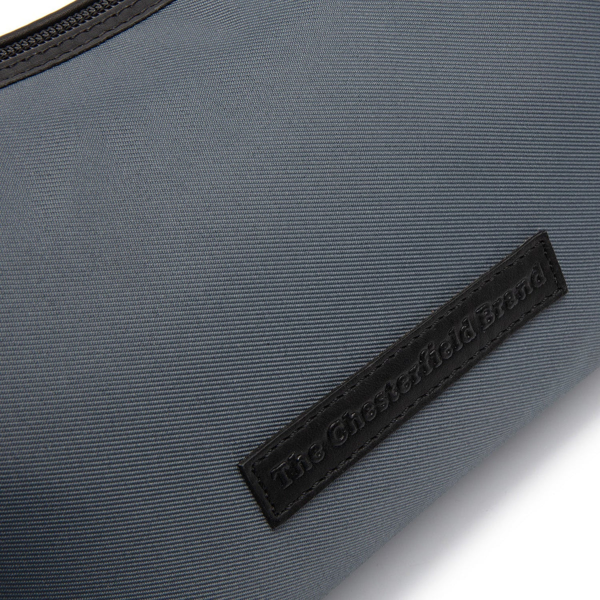 Vista interior Showing Dedicated Padded Laptop Sleeve &amp; Multi-Compartment Organization
