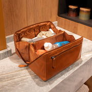 Trevia Full-Grain Leather Toiletry Bag para Mujer – Vista alternativa del producto 3