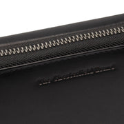 
Classic 100% Full-Grain leather Wallet - Perspectiva trasera con correas de cuero reforzadas