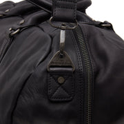 Vista interior Showing Dedicated Padded Laptop Sleeve &amp; Multi-Compartment Organization