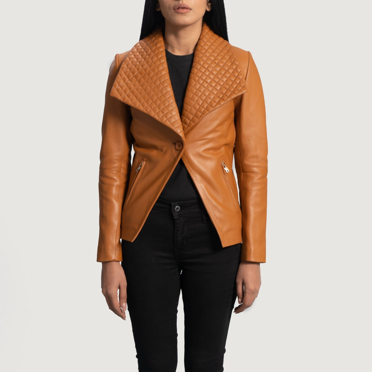 
Lee Tostado Marrón Blazer de Cuero de Cuero para Mujer in Tan Brown Sheepskin Leather - Vista frontal y silueta entallada | Comprar online