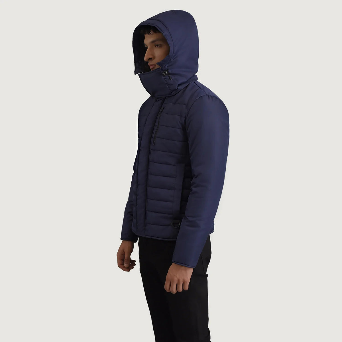 
Blue Full-Grain Leather Hooded Jacket - Vista posterior con hombros definidos y bajo impecable