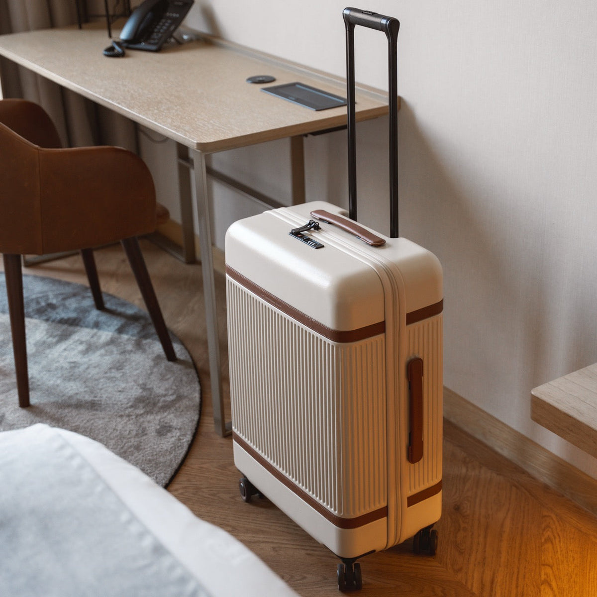 Medium Suitcase Zuna para Mujer – Vista alternativa del producto 2