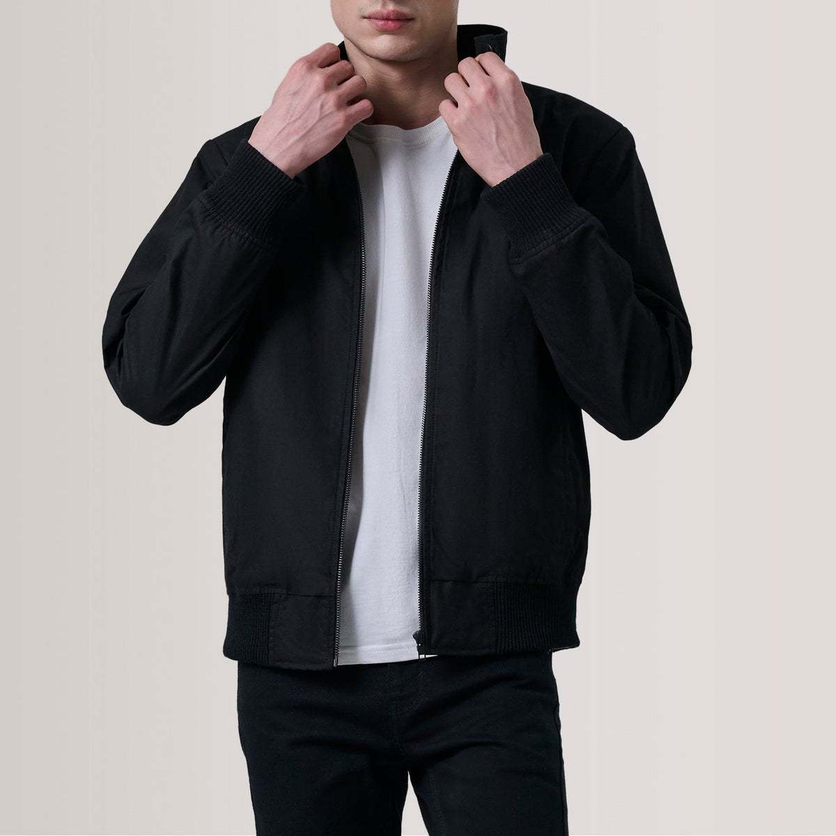 Morrison Negro Canvas Cazadora Bomber de Cuero para Hombre For Men in Black Waxed Cotton Canvas - Vista frontal y silueta a medida | Comprar online