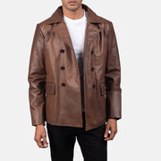 Detalle de cerca of Notch &amp; Buttons Hardware on Mr. Bailey Marrón Leather Naval Peacoat para Hombre