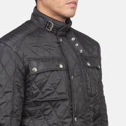 Vista interior Showing Quilted Polyester Lining &amp; Dos bolsillos interiores