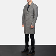 
Grey Synthetic Wool Trench Coat - Vista posterior con hombros definidos y bajo impecable