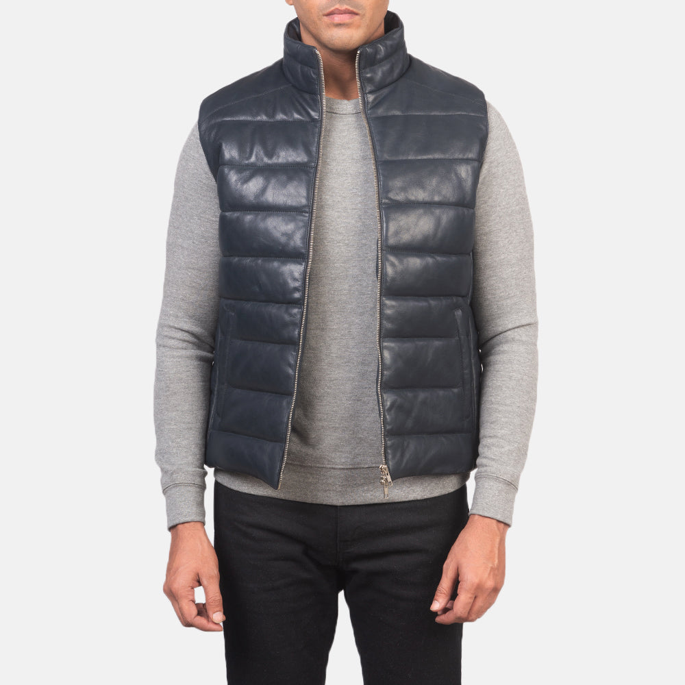 
Reeves Azul Leather Chaleco acolchado para Hombre in Blue Sheepskin Leather - Vista frontal y silueta entallada | Comprar online