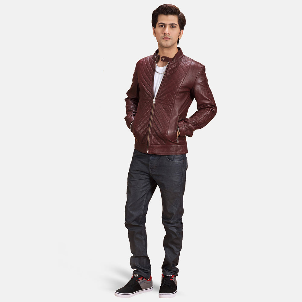 
Rumano Jae Granate Chaqueta Biker de Cuero para Hombre - Vista lateral mostrando el corte ergonómico de mangas