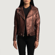 Women's Rumy Maroon Leather Biker Jacket - Vista de perfil lateral con corte ergonómico de manga