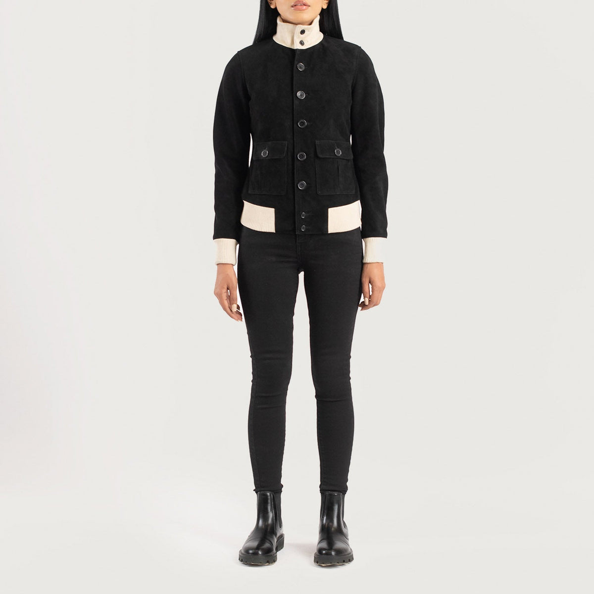 
Sasha A1 Black Suede Bomber Jacket - Vista lateral mostrando el corte ergonómico de mangas