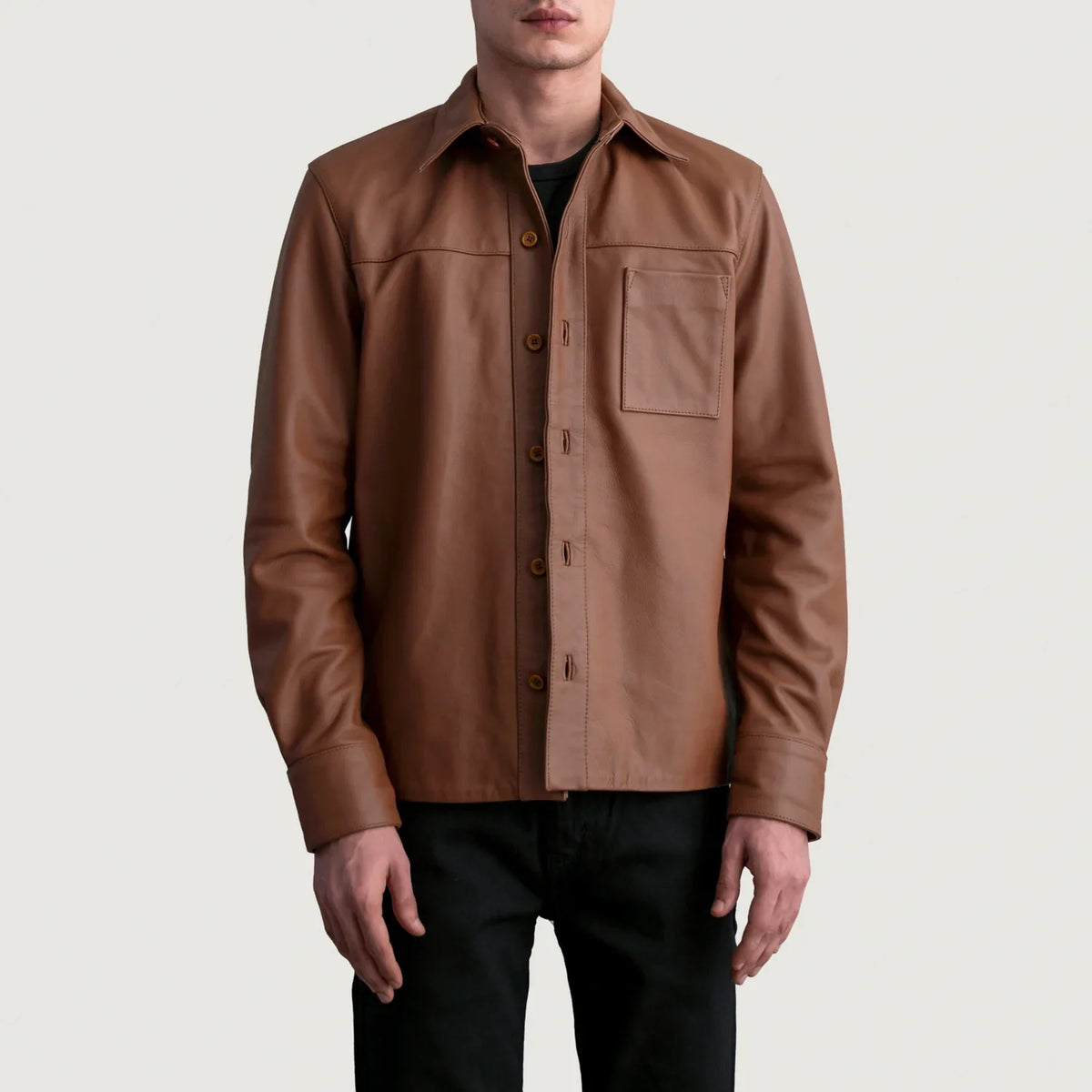 Scout Matte Marrón Leather Shirt para Hombre in Matte Brown Cowhide Leather - Vista frontal y silueta a medida | Comprar online