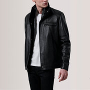 
Sean Negro Leather Classic Chaqueta de Cuero para Hombre For Men in Black Sheepskin Leather - Vista frontal y silueta entallada | Comprar online