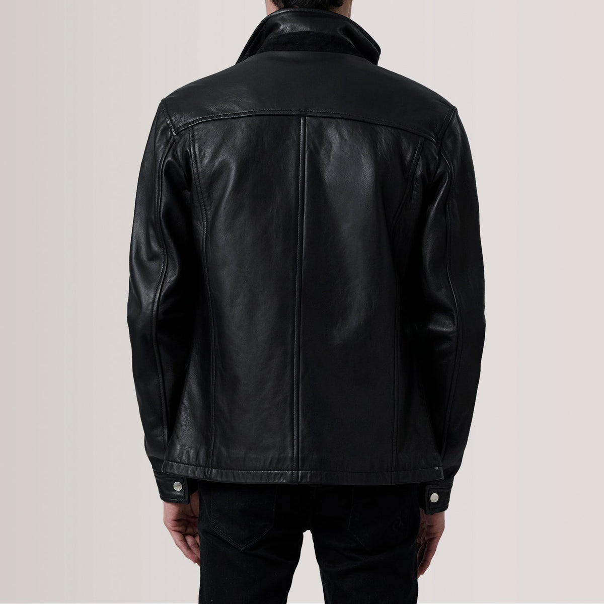 
Primer plano del cuello camisero y cremalleras de Sean Negro Leather Classic Chaqueta de Cuero para Hombre For Men