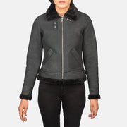 
Vista de detalle of Buckled Collar & Zipper Hardware on Sherilyn B-3 Distressed Black Leather Bomber Jacket