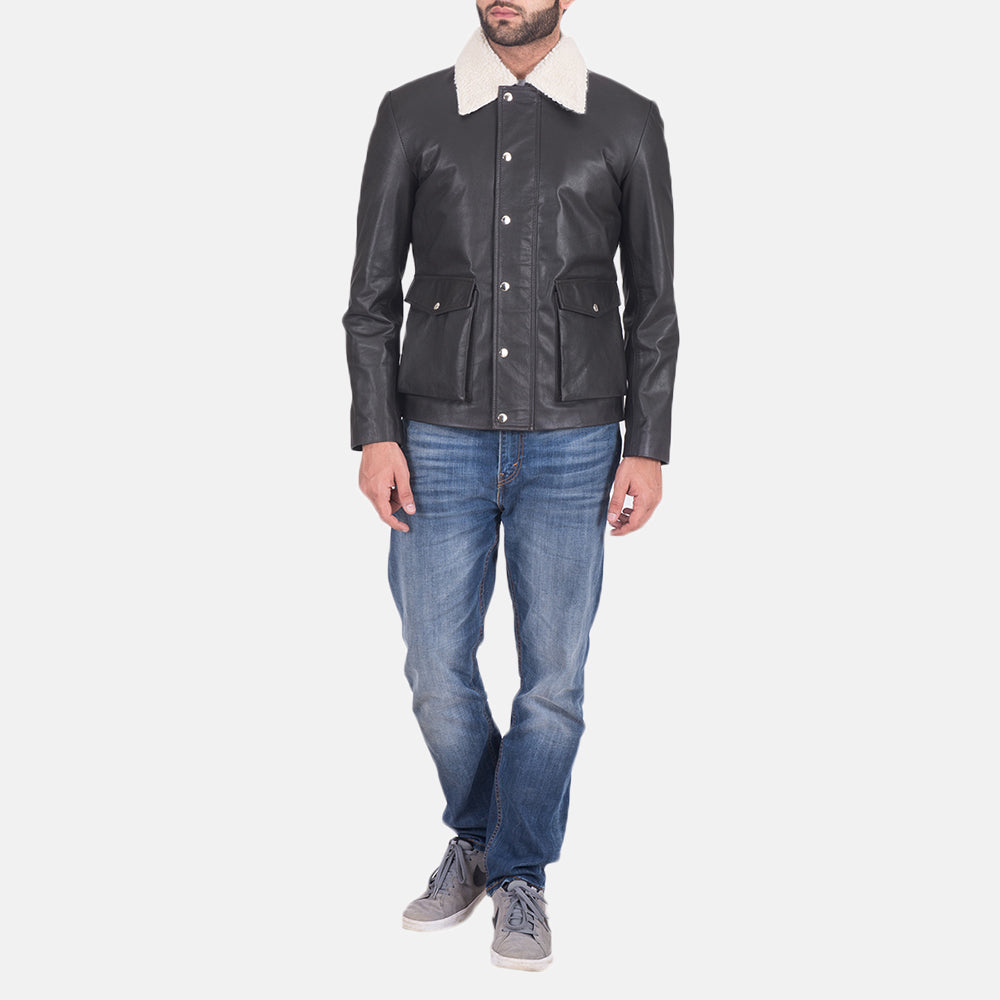 
Vista de detalle of Shirt style Faux Shearling Collar & Zipper + Button Flap Hardware on Snow Cole Negro Chaqueta de Cuero para Hombre