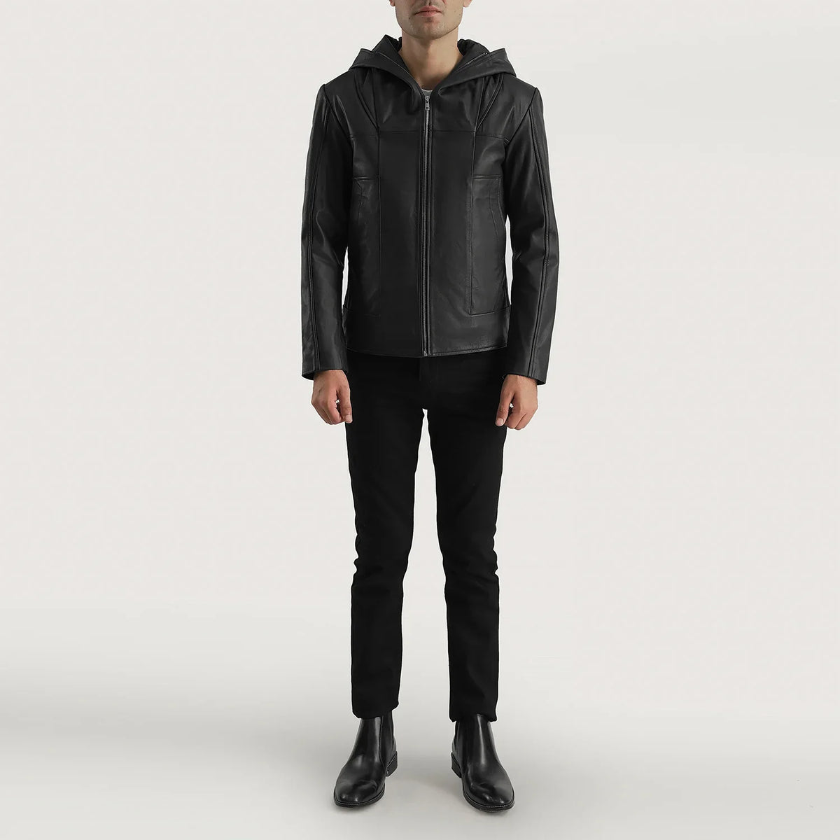 Detalle de cerca of Hooded &amp; Zipper Hardware on Men's Spratt Negro Hooded Chaqueta de Cuero para Hombre