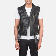 
Sullivan Negro Leather Biker Vest para Hombre in Black Cowhide Leather - Vista frontal y silueta entallada | Comprar online