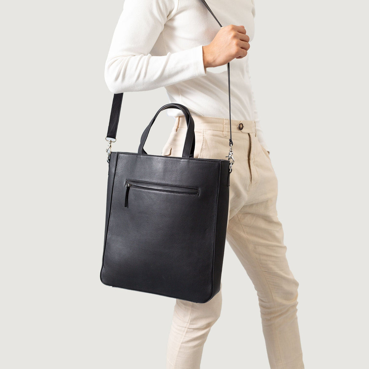 
The Poet Bolso tote de cuero – alternate product view 5