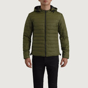 
Vista de detalle of Classic Collar & Zipper Hardware on Tyler Verde Hooded Puffer Chaqueta de Cuero para Hombre