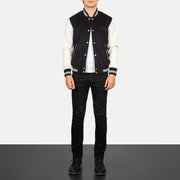 Men's Vaxton Negro &amp; Blanco Hybrid Varsity Chaqueta de Cuero para Hombre - Vista de perfil lateral con corte ergonómico de manga