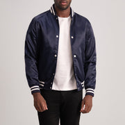 Xander Azul Varsity Chaqueta de Cuero para Hombre - Vista de perfil lateral con corte ergonómico de manga