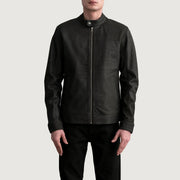 
Zen Tumbled Marrón Chaqueta Biker de Cuero para Hombre - Vista lateral mostrando el corte ergonómico de mangas