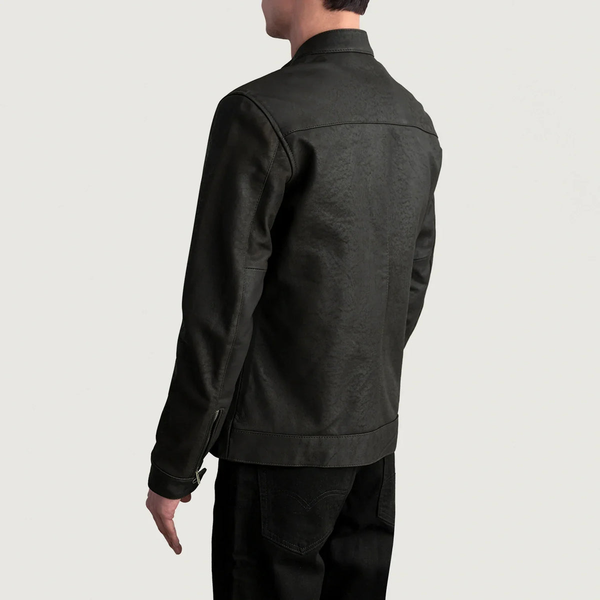 
Vista interior Showing Quilted Viscose Lining & Dos bolsillos interiores de utilidad