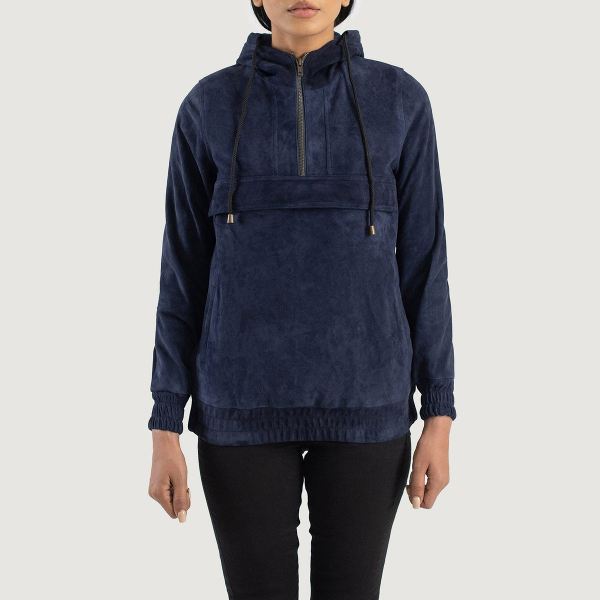 
Zest Blue Hooded Suede Pullover Jacket in Blue Sheepskin Suede - Vista frontal y silueta entallada | Comprar online